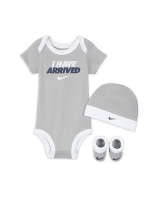すーちゃん Nike 3点セット NIKE 新生児3点セット(ホワイト×70-80cm) | マタニティ・ベビー